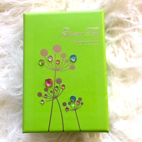 New Green Tea Moisturizing Bath Bar - Picture 2 of 3